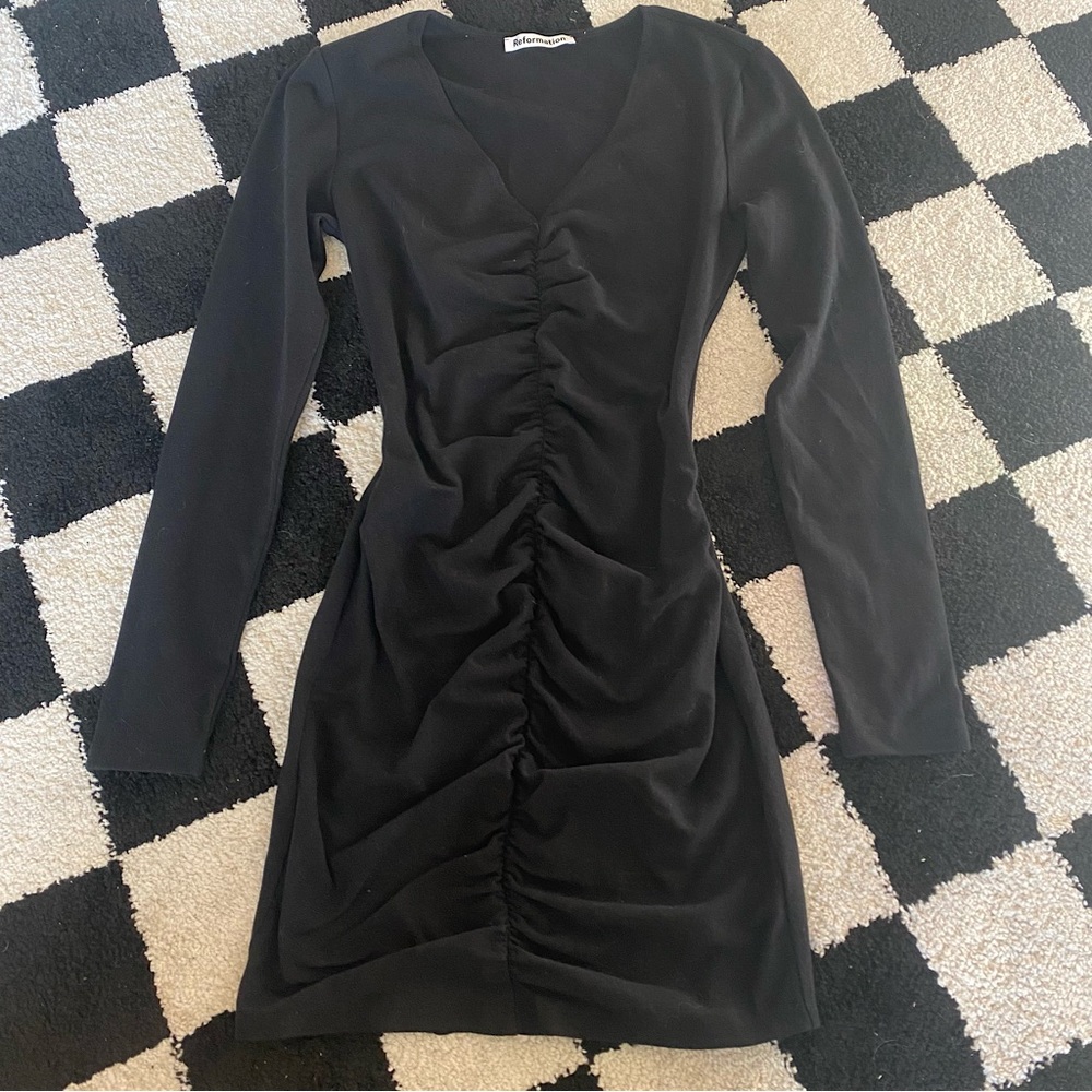 REFORMATION CALLY NEVER WORN BLACK LONG SLEEVE DRESS RUCHED DETAIL XS-S